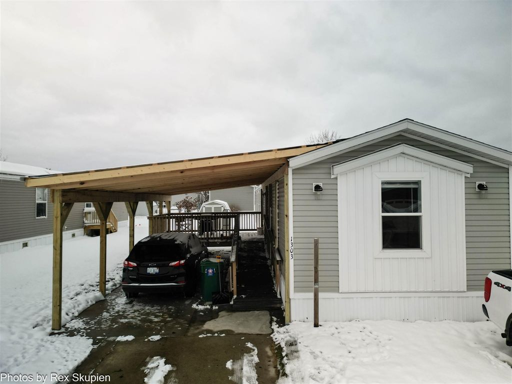 1303 Windridge Lane, Fremont, MI 49412