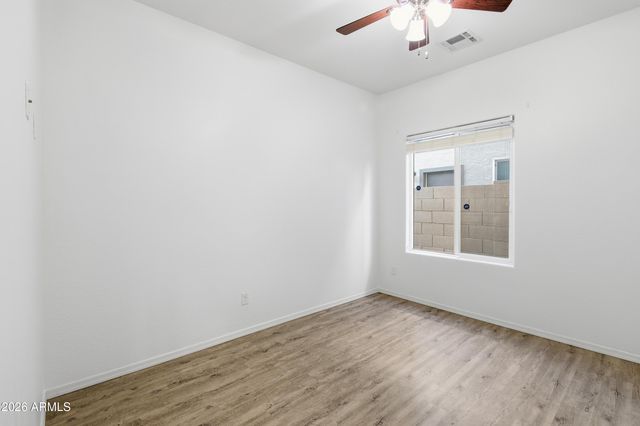 627 W KERRY Lane, Phoenix, AZ 85027