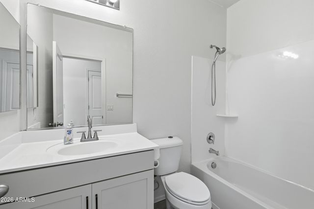 627 W KERRY Lane, Phoenix, AZ 85027