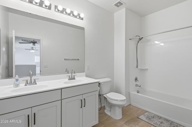 627 W KERRY Lane, Phoenix, AZ 85027