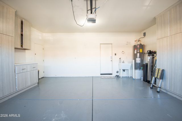 627 W KERRY Lane, Phoenix, AZ 85027