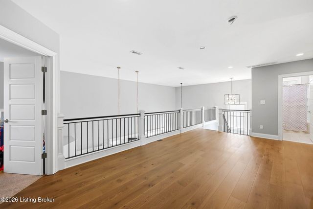 3313 Meadow Bluff Way, Louisville, KY 40245