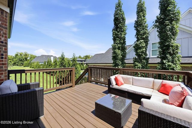 3313 Meadow Bluff Way, Louisville, KY 40245
