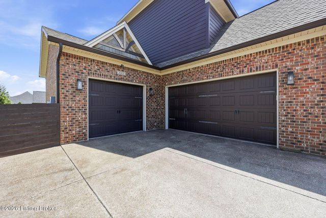 3313 Meadow Bluff Way, Louisville, KY 40245