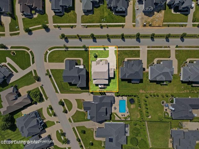 3313 Meadow Bluff Way, Louisville, KY 40245