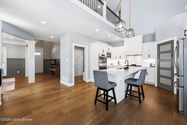 3313 Meadow Bluff Way, Louisville, KY 40245