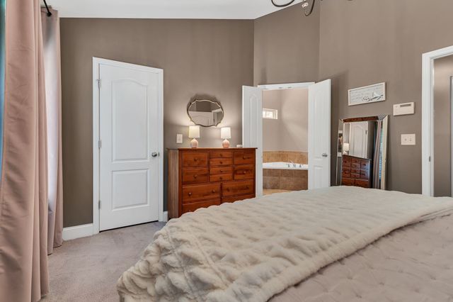 1077 Woodbury Falls Dr, Nashville, TN 37221