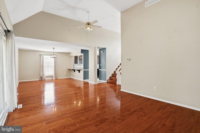 2807 WESTGATE DR, Easton, PA 18040
