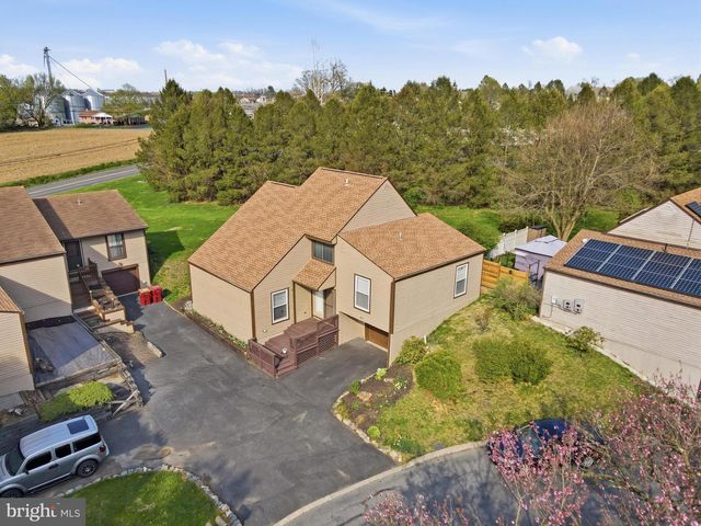 2807 WESTGATE DR, Easton, PA 18040