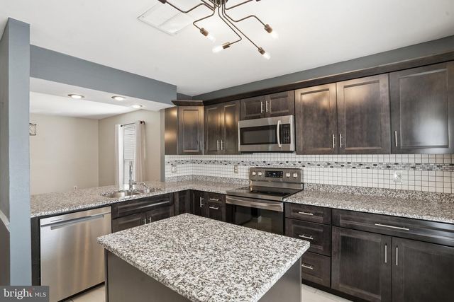 2807 WESTGATE DR, Easton, PA 18040