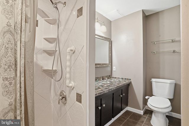 2807 WESTGATE DR, Easton, PA 18040