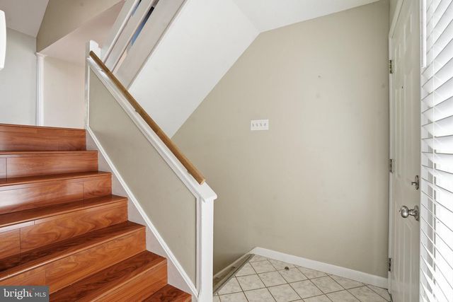 2807 WESTGATE DR, Easton, PA 18040