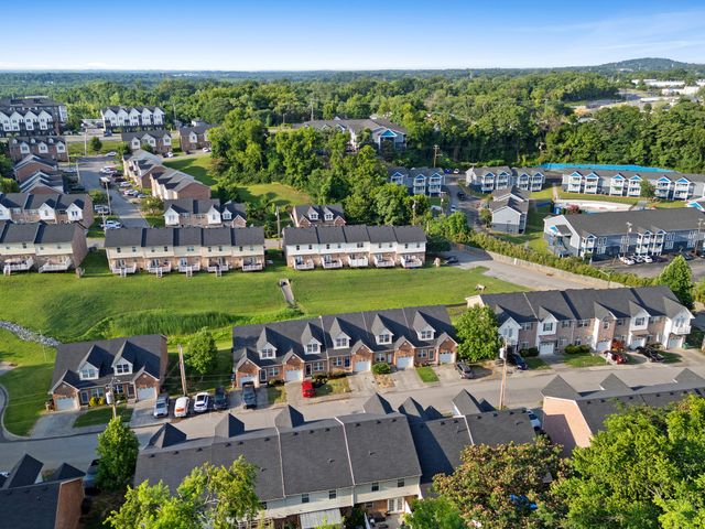 814 Spence Enclave Ln, Nashville, TN 37210