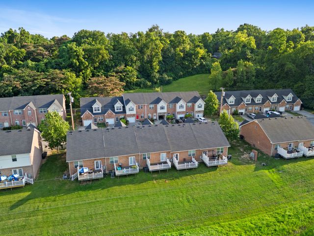 814 Spence Enclave Ln, Nashville, TN 37210