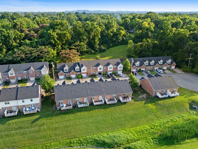 814 Spence Enclave Ln, Nashville, TN 37210