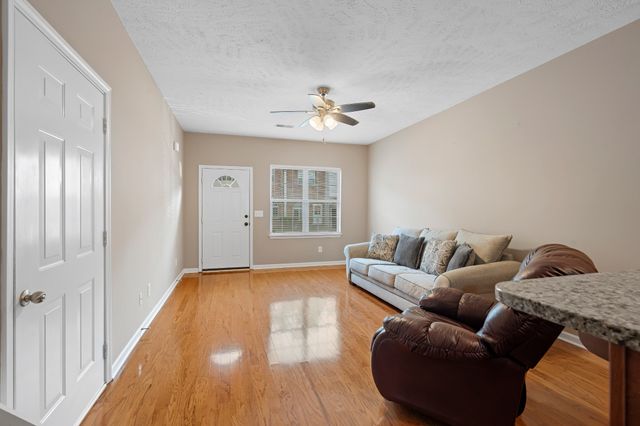 814 Spence Enclave Ln, Nashville, TN 37210