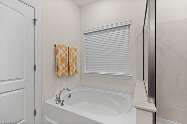 2688 Chari Park Lane, Walkertown, NC 27051