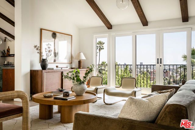2017 N Gramercy Place, Los Angeles, CA 90068