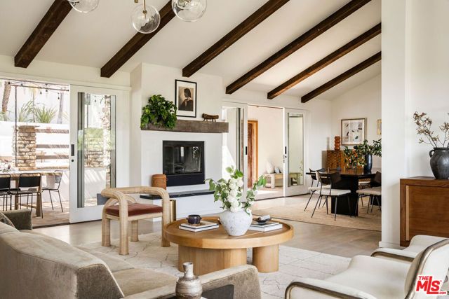 2017 N Gramercy Place, Los Angeles, CA 90068