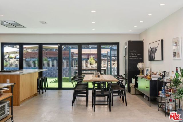 2820 Nichols Canyon Place, Los Angeles, CA 90046