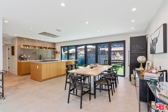 2820 Nichols Canyon Place, Los Angeles, CA 90046