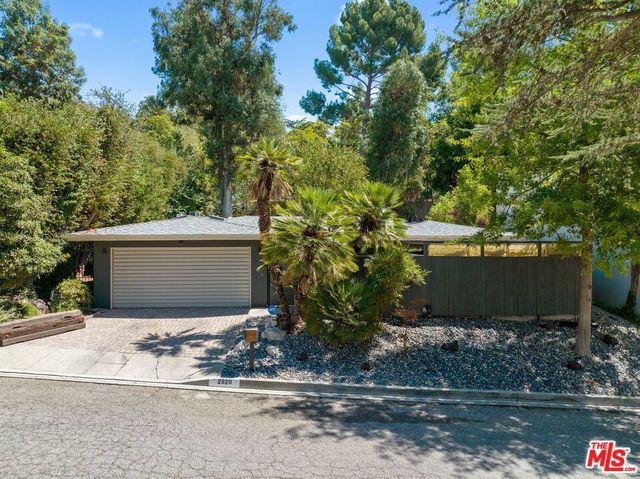 2820 Nichols Canyon Place, Los Angeles, CA 90046