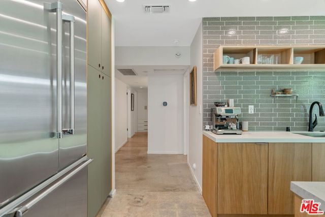 2820 Nichols Canyon Place, Los Angeles, CA 90046