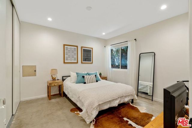 2820 Nichols Canyon Place, Los Angeles, CA 90046