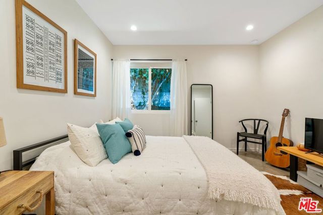 2820 Nichols Canyon Place, Los Angeles, CA 90046