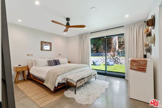 2820 Nichols Canyon Place, Los Angeles, CA 90046