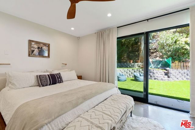 2820 Nichols Canyon Place, Los Angeles, CA 90046