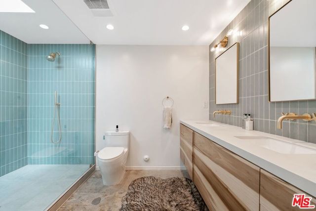 2820 Nichols Canyon Place, Los Angeles, CA 90046
