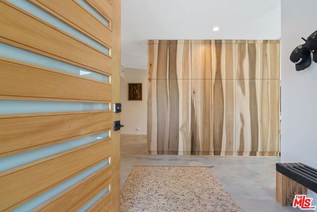 2820 Nichols Canyon Place, Los Angeles, CA 90046