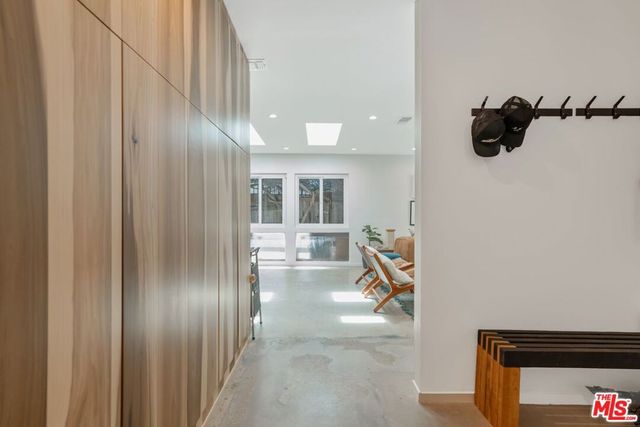 2820 Nichols Canyon Place, Los Angeles, CA 90046