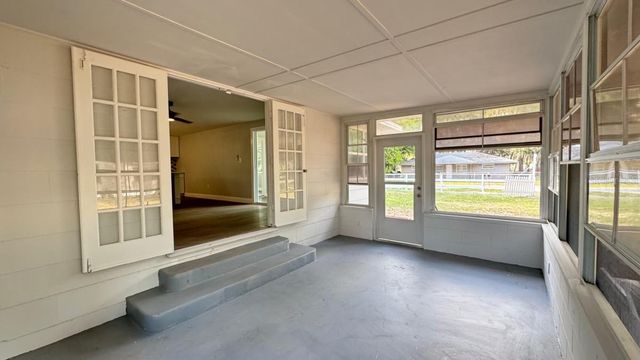 1051 CR 464, Lake Panasoffkee, FL 33538
