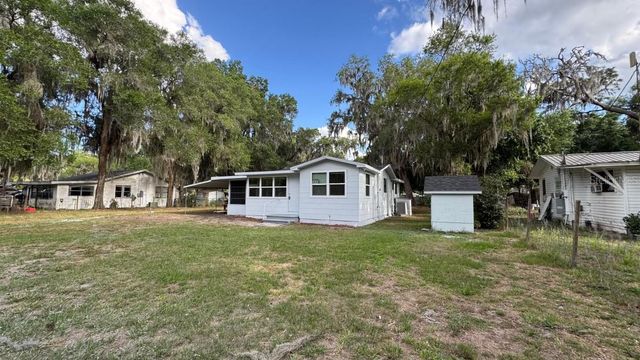 1051 CR 464, Lake Panasoffkee, FL 33538