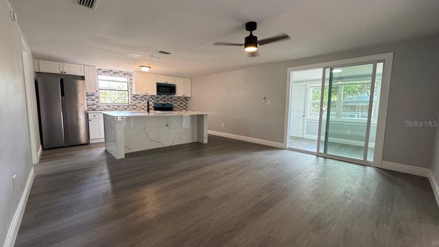 1051 CR 464, Lake Panasoffkee, FL 33538
