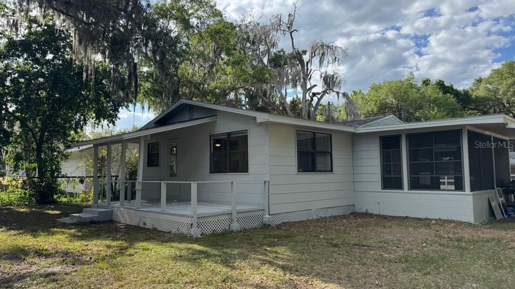 1051 CR 464, Lake Panasoffkee, FL 33538