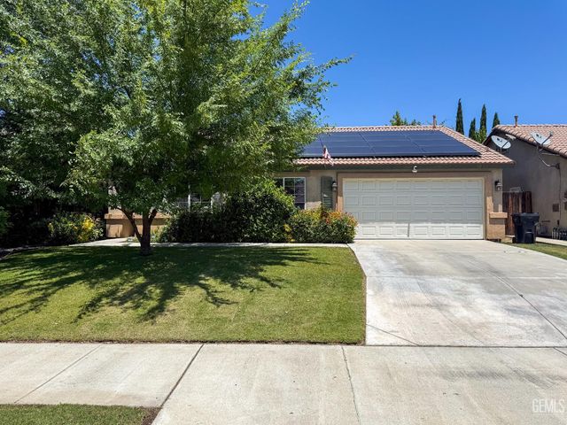 10512 Yosemite Falls Avenue, Bakersfield, CA 93312
