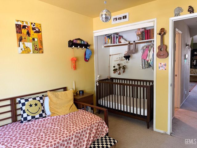 10512 Yosemite Falls Avenue, Bakersfield, CA 93312