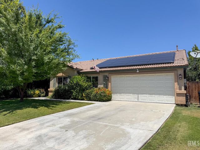 10512 Yosemite Falls Avenue, Bakersfield, CA 93312