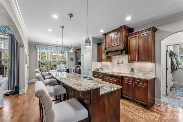 5895 Bakers Point, Hickory, NC 28602