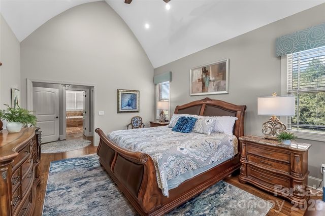 5895 Bakers Point, Hickory, NC 28602