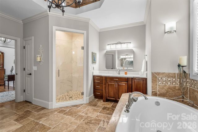 5895 Bakers Point, Hickory, NC 28602