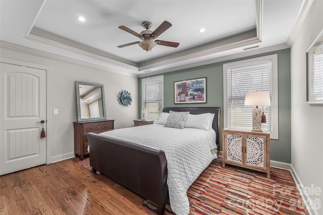 5895 Bakers Point, Hickory, NC 28602