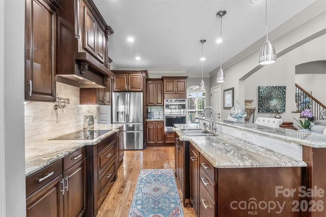 5895 Bakers Point, Hickory, NC 28602