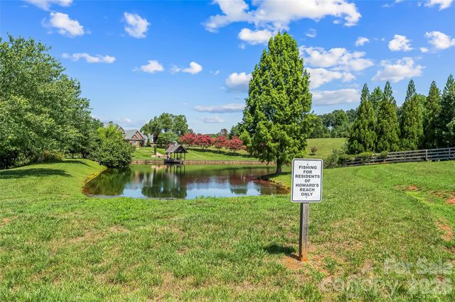 5895 Bakers Point, Hickory, NC 28602