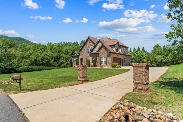 5895 Bakers Point, Hickory, NC 28602