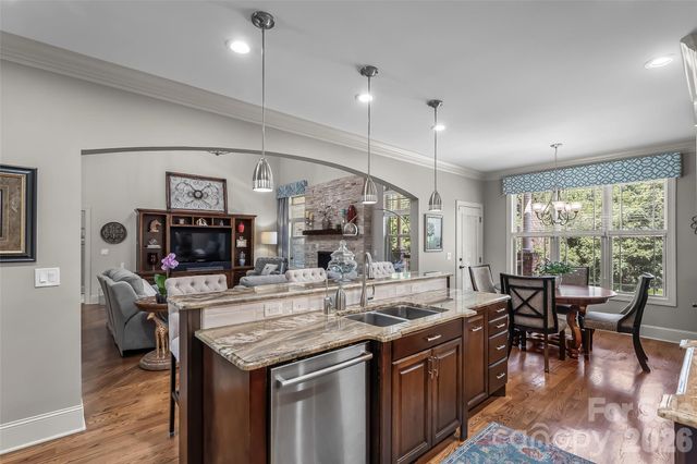 5895 Bakers Point, Hickory, NC 28602