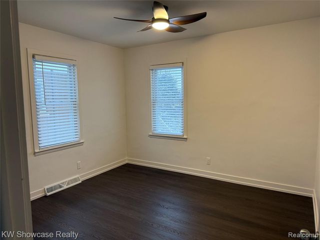 3506 Moberly Drive, Commerce Twp, MI 48382